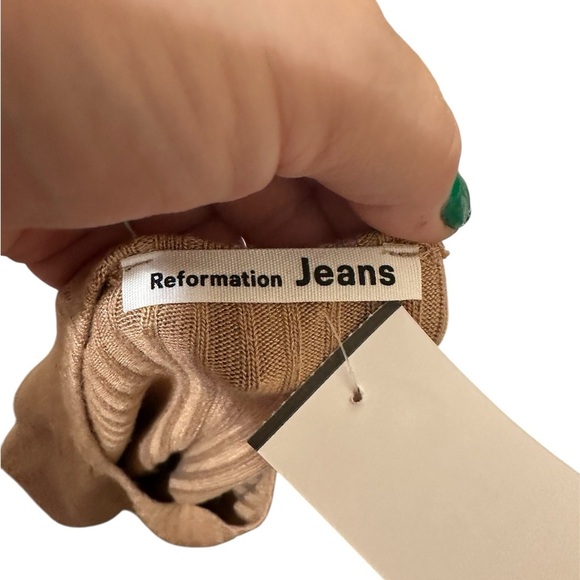 Reformation Tan Ribbed Crop T-Shirt - Picture 4 of 5